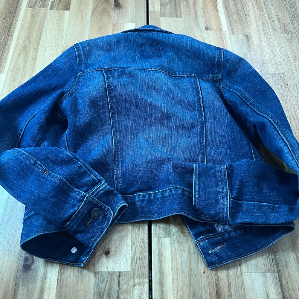 Old Navy Denim Jacket XS Dark Wash Classic Fitted Jean Jacket Women - Picture 4 of 4
